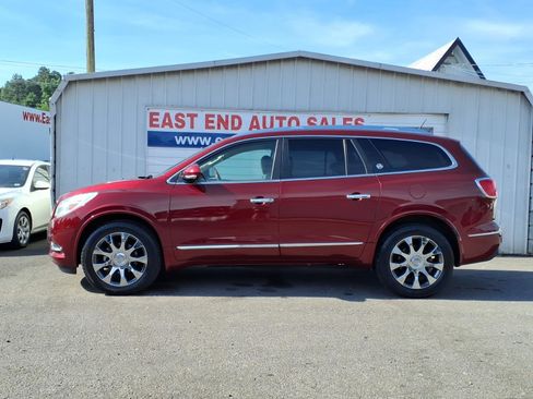 Used 2017 Buick Enclave Premium w/ Enclave Sport Touring Edition FWD image 2