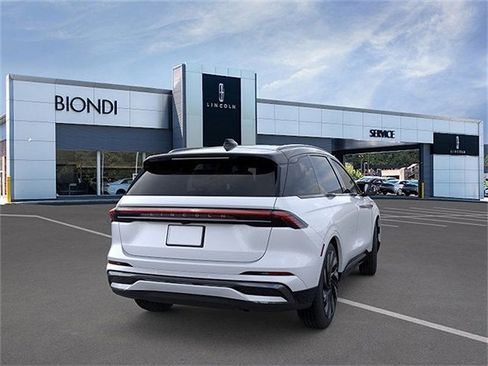 New 2026 Lincoln Nautilus Reserve w/ Jet Appearance Package AWD/4WD image 8