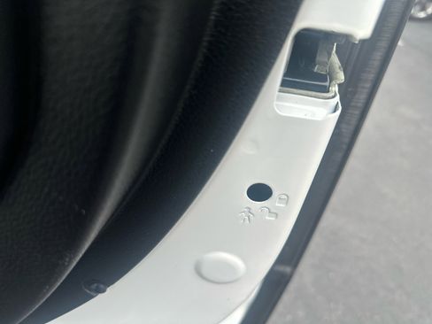 Used 2018 RAM 2500 Tradesman w/ Chrome Appearance Group image 25