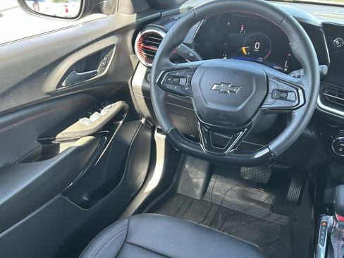 Certified 2024 Chevrolet Trax RS w/ Driver Confidence Package FWD image 16