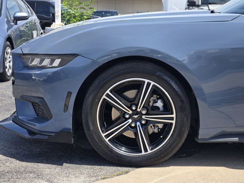 Used 2025 Ford Mustang Coupe RWD image 9