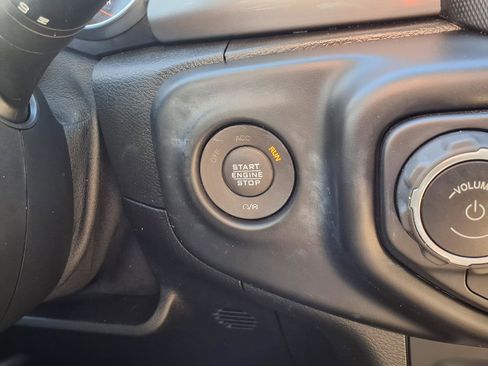 Used 2021 Jeep Wrangler Unlimited Sahara image 11