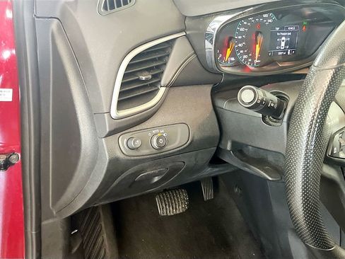 Used 2019 Chevrolet Trax LT FWD image 10