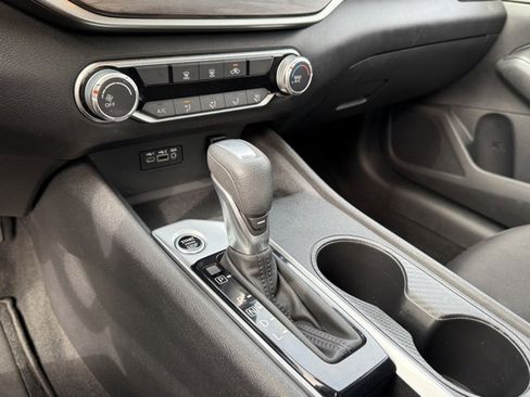 Used 2025 Nissan Altima 2.5 SV image 22