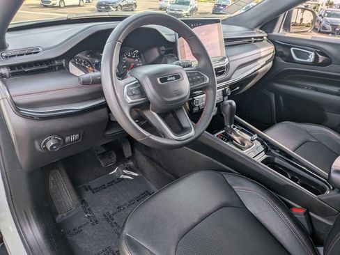 Used 2024 Jeep Compass Trailhawk image 12