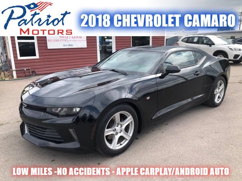 Used 2018 Chevrolet Camaro LT RWD image 1