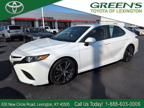 Used 2018 Toyota Camry SE w/ Audio Package FWD image 1