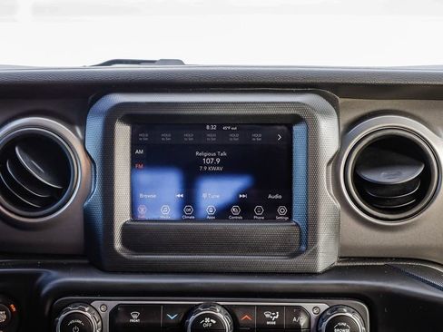 Certified 2023 Jeep Gladiator Sport image 15