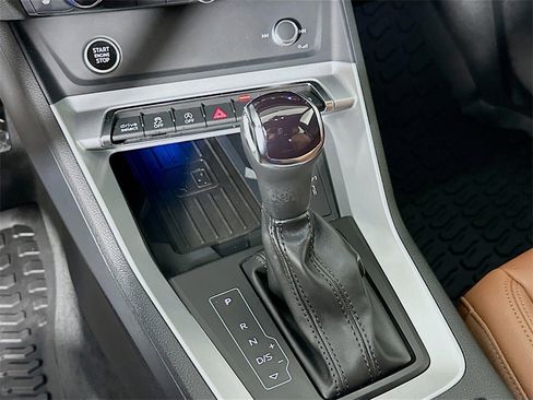 Used 2025 Audi Q3 2.0T Premium Plus w/ Premium Plus Package image 22