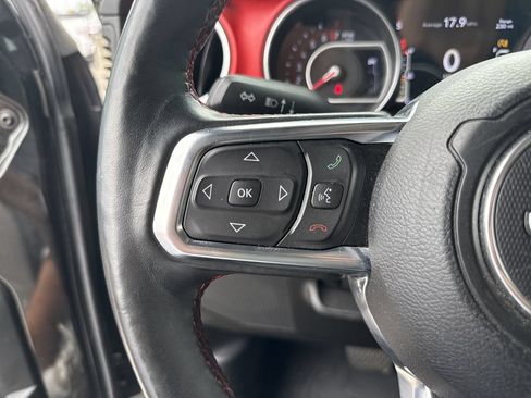 Used 2018 Jeep Wrangler Unlimited Rubicon AWD/4WD image 16