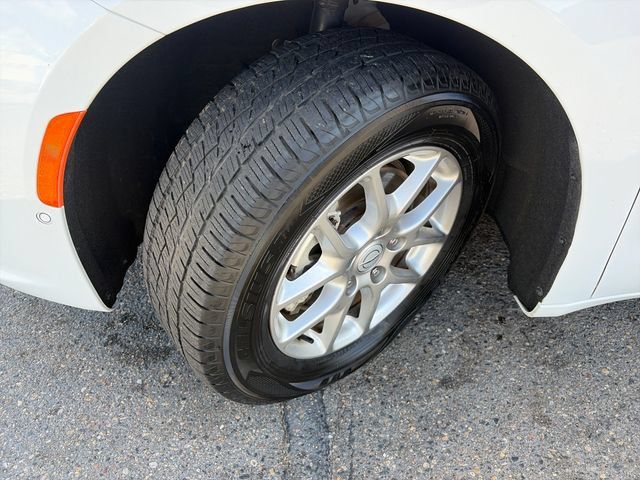 Used 2025 Chrysler Pacifica Select FWD image 18