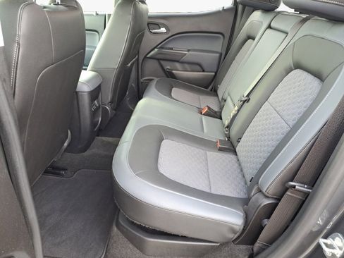 Used 2017 Chevrolet Colorado Z71 image 12