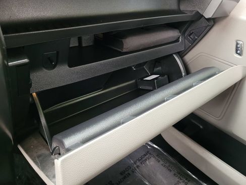 Used 2018 Ford F150 XLT RWD image 12
