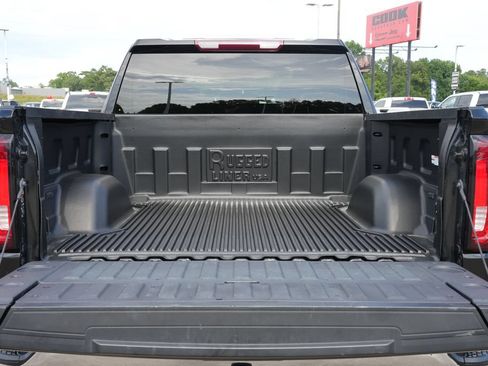 Used 2025 GMC Sierra 1500 SLT RWD image 18