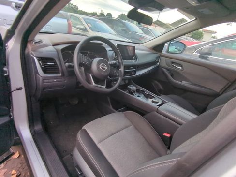 Used 2022 Nissan Rogue SV AWD/4WD image 8