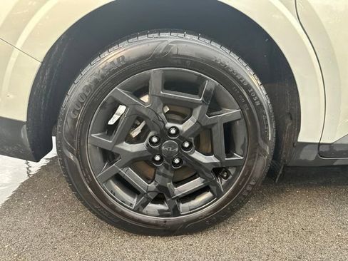 Certified 2025 Kia Carnival SX Prestige FWD image 20