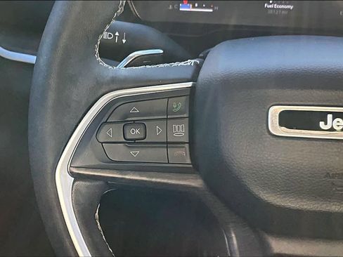 Used 2023 Jeep Grand Cherokee L Limited image 25