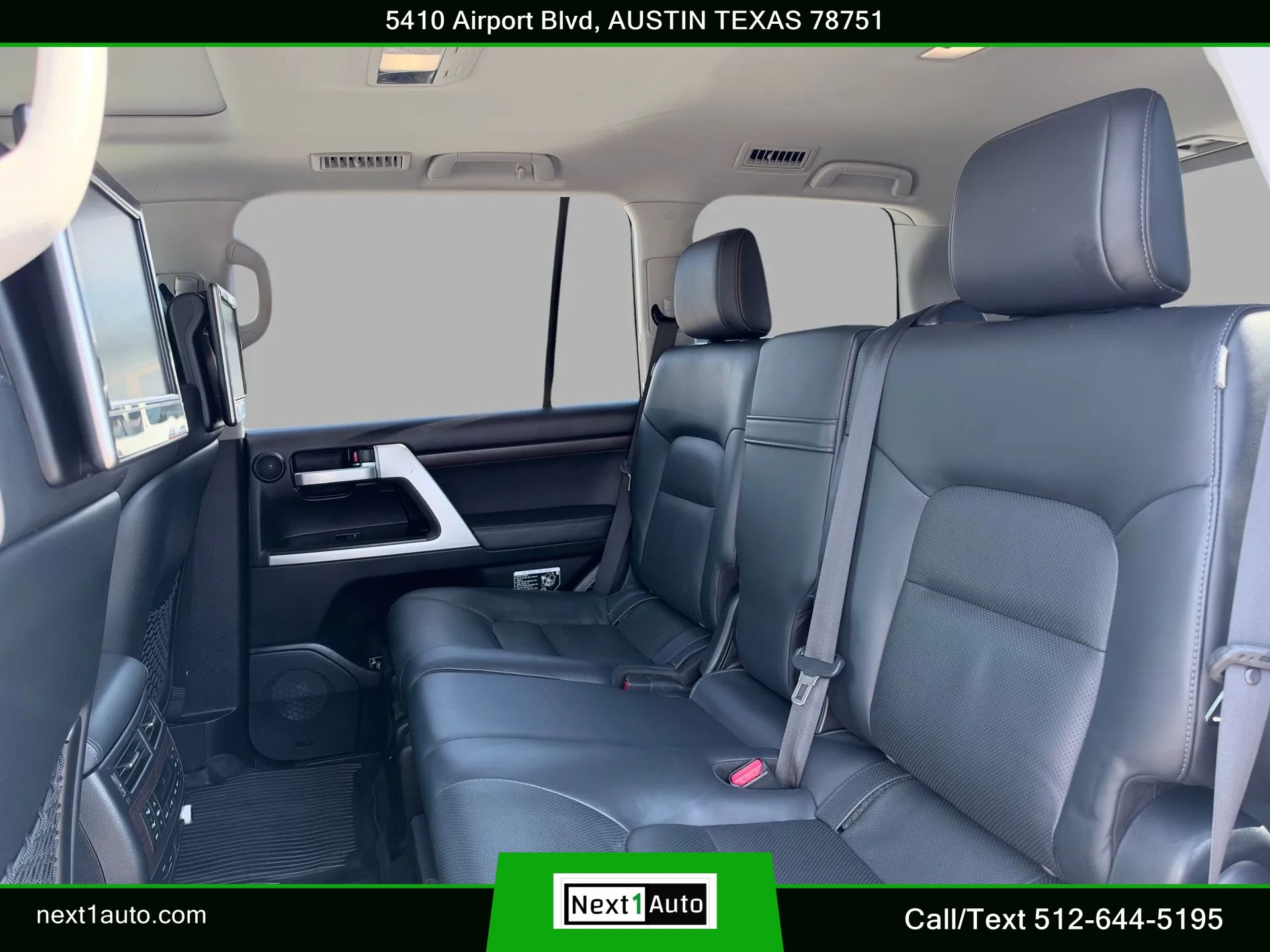 Used 2017 Toyota Land Cruiser AWD/4WD image 33