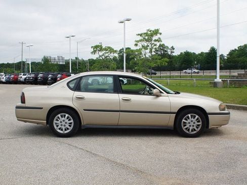 Used 2005 Chevrolet Impala w/ Preferred Equipment Group FWD image 13