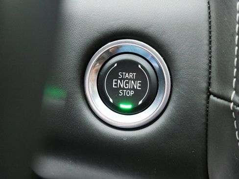 Used 2024 GMC Yukon Denali Ultimate AWD/4WD image 29