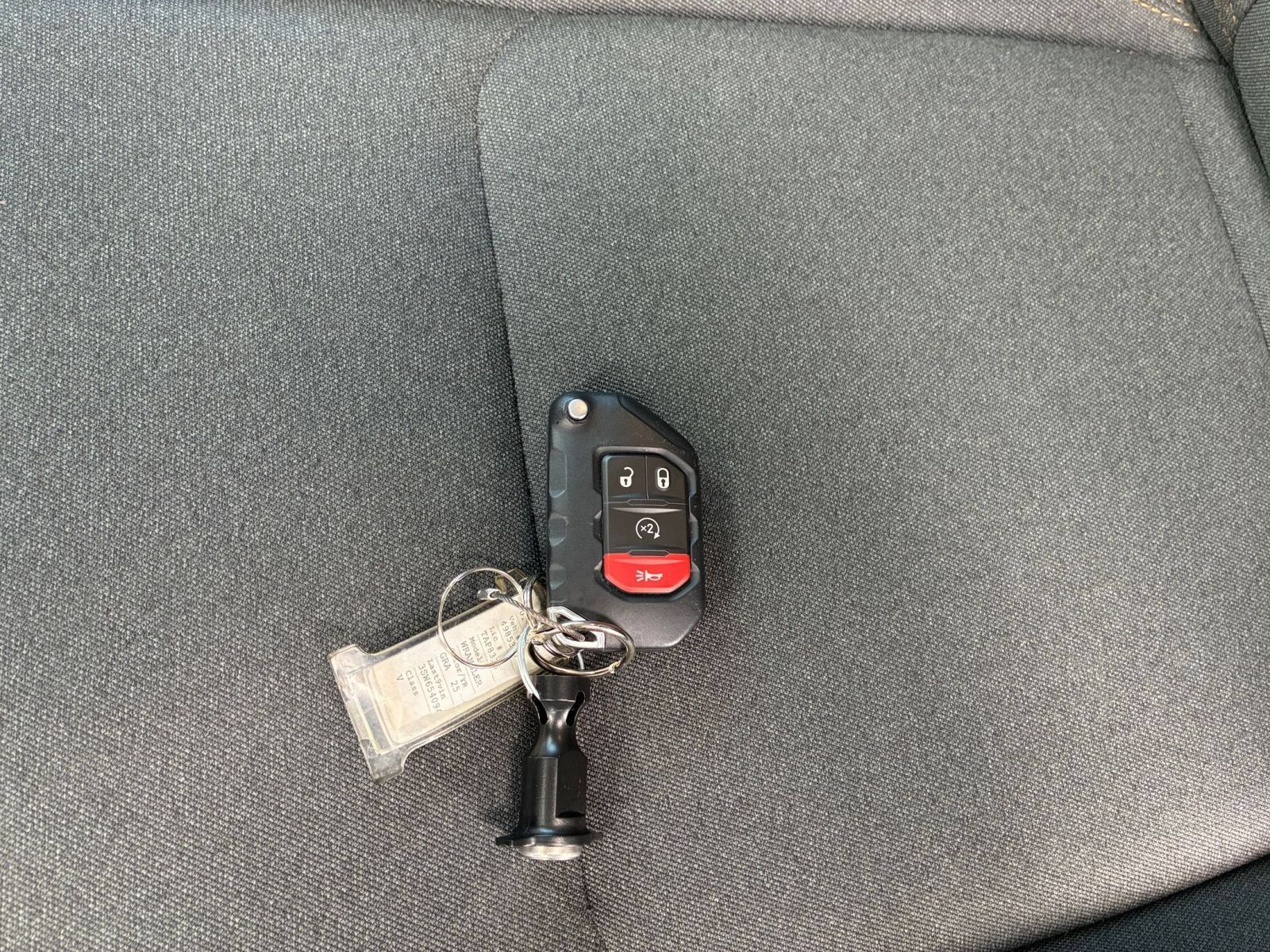 Used 2025 Jeep Wrangler Unlimited Sahara AWD/4WD image 20