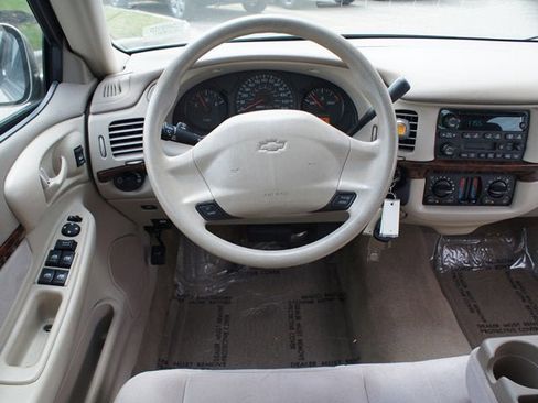 Used 2005 Chevrolet Impala w/ Preferred Equipment Group FWD image 5