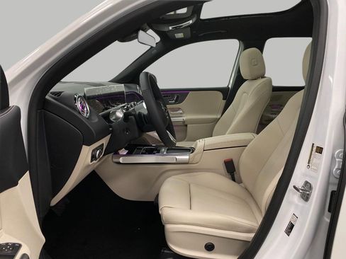 New 2026 Mercedes-Benz GLB 250 4MATIC image 30