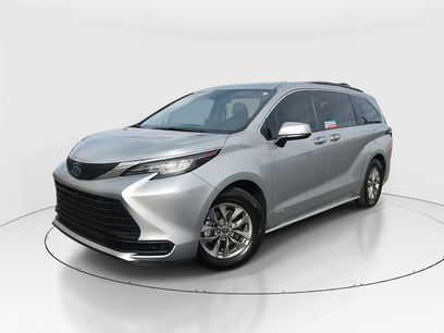 Used 2021 Toyota Sienna LE