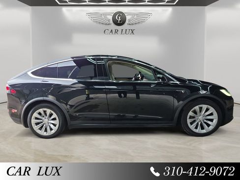 Used 2018 Tesla Model X 75D image 6