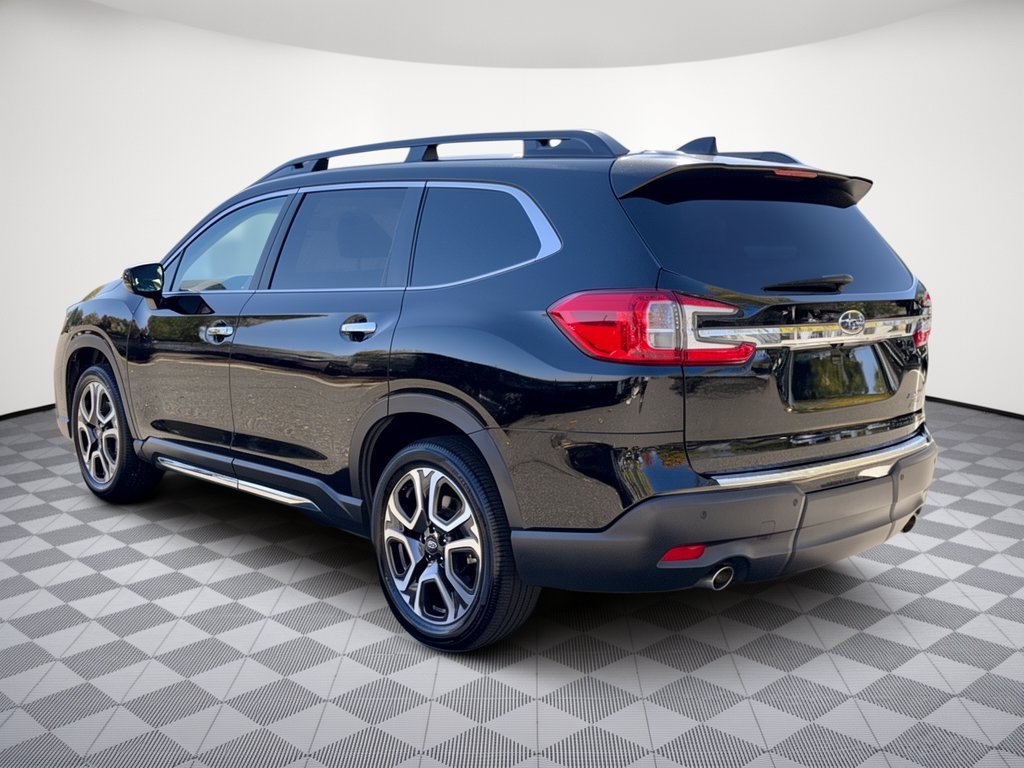 Used 2024 Subaru Ascent Touring AWD/4WD image 3
