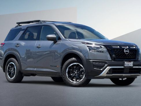 Certified 2025 Nissan Pathfinder Rock Creek AWD/4WD image 2