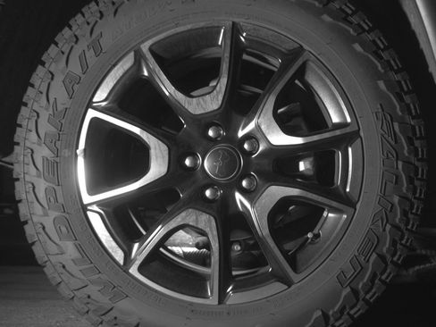 Used 2025 Jeep Compass Trailhawk AWD/4WD image 15