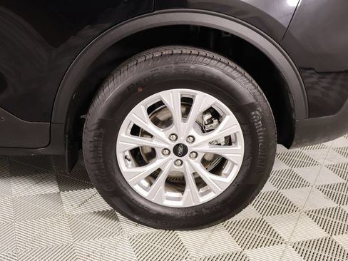Used 2025 Ford Escape Active AWD/4WD image 17