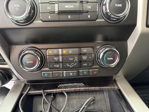 Used 2020 Ford F250 Lariat image 21