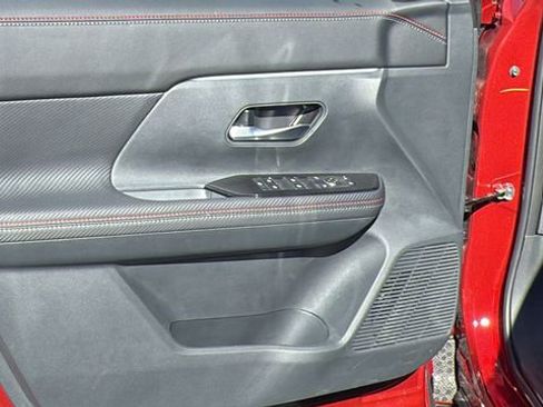 New 2026 Nissan Kicks SR w/ Cold Weather Package image 23