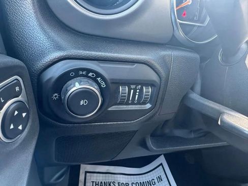 Used 2022 Jeep Wrangler Unlimited Sport AWD/4WD image 23