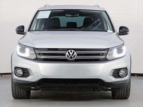 Used 2017 Volkswagen Tiguan Sport image 6