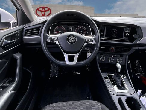 Used 2019 Volkswagen Jetta S image 5
