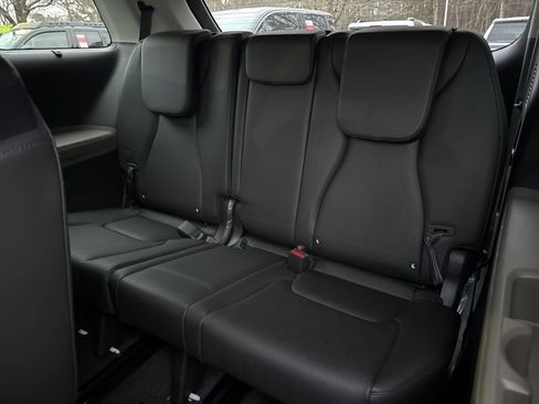 New 2026 Kia Carnival EX image 14