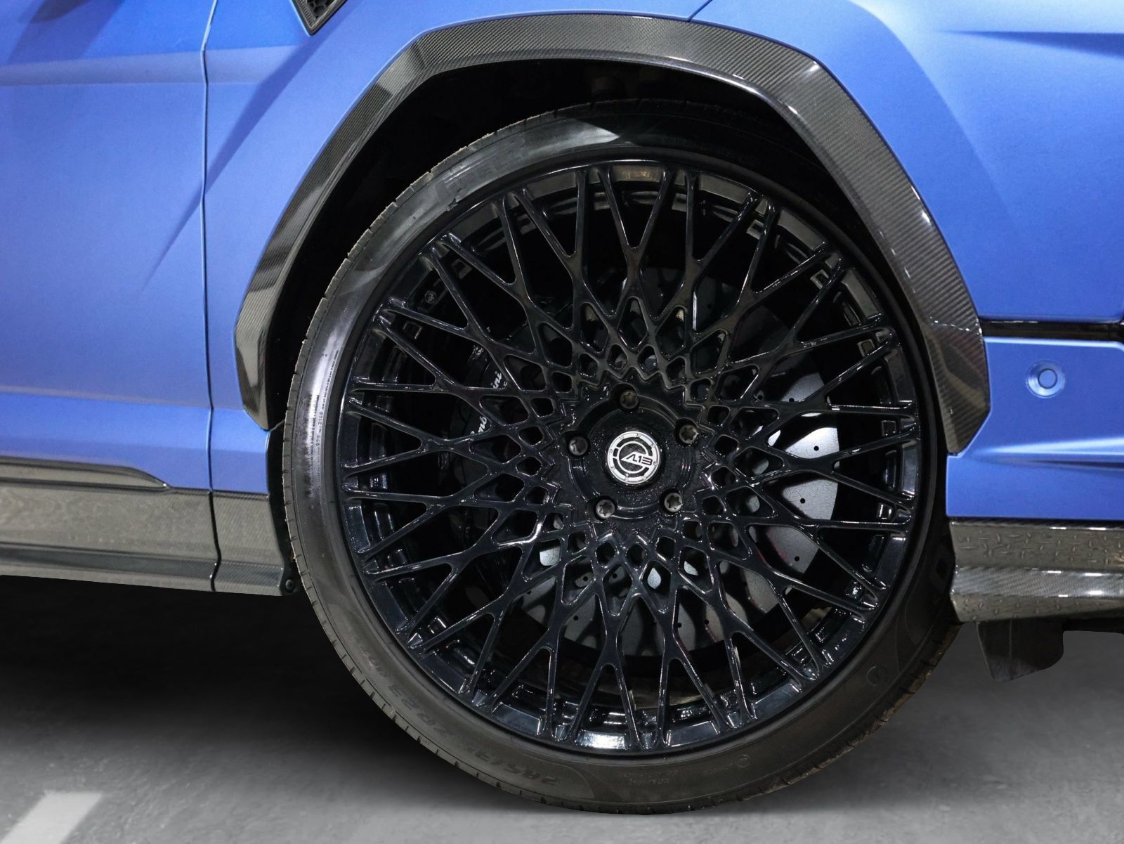 Used 2023 Lamborghini Urus Performante AWD/4WD image 8