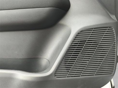 New 2026 Nissan Kicks S image 39