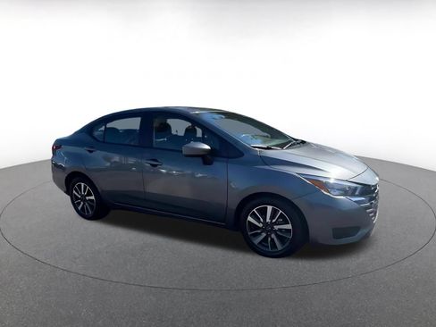 Used 2025 Nissan Versa SV FWD image 2