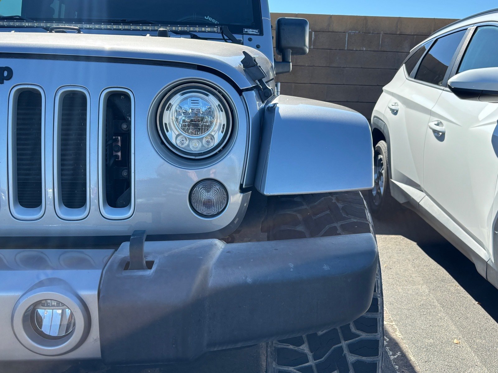 Used 2017 Jeep Wrangler Unlimited Sahara w/ Max Tow Package AWD/4WD image 8