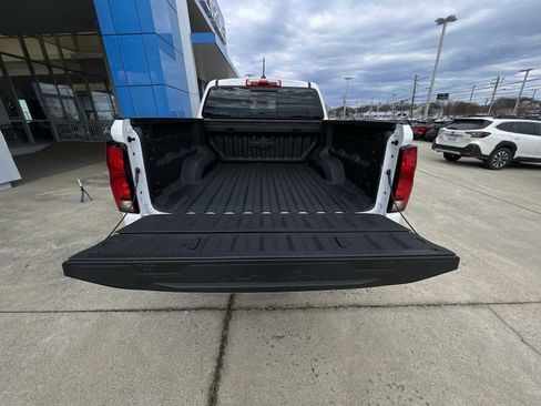 Used 2026 Chevrolet Colorado ZR2 w/ Technology Package image 25