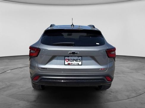 Used 2025 Chevrolet Trax RS w/ Driver Confidence Package FWD image 13