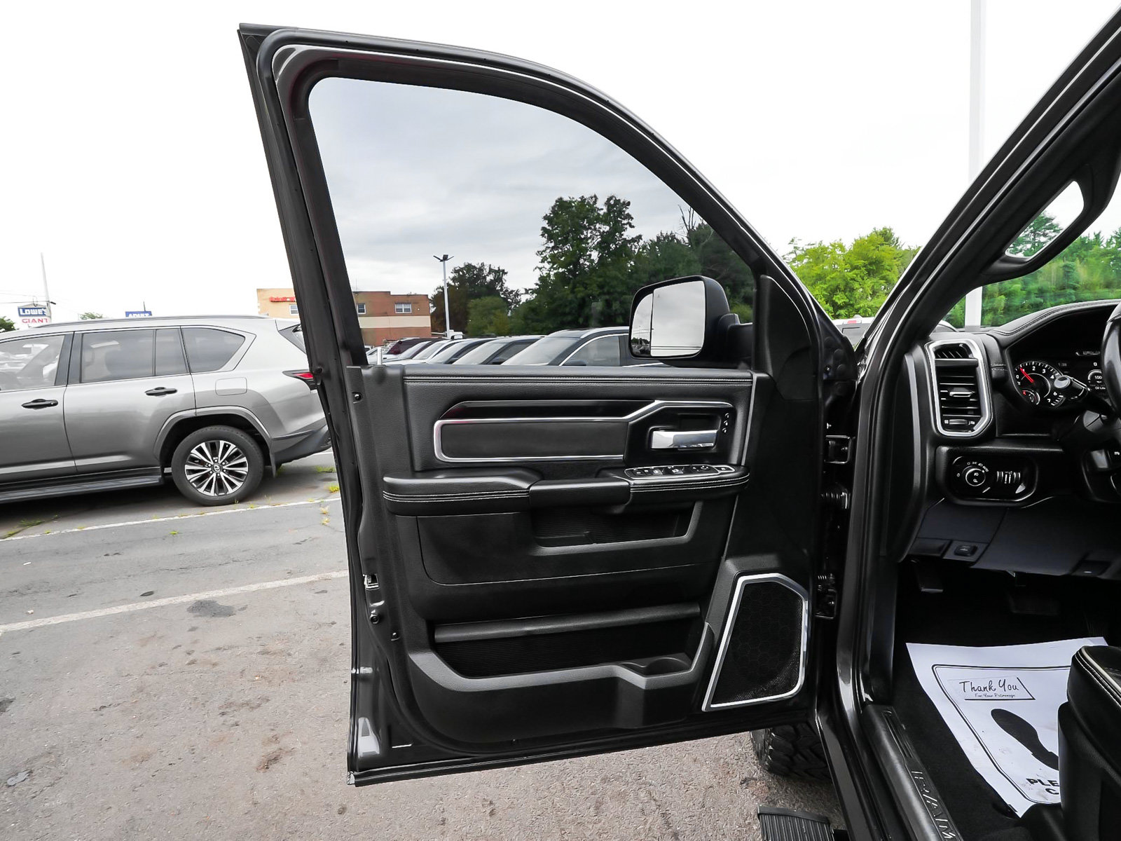 Used 2022 RAM 3500 Laramie w/ Night Edition AWD/4WD image 11