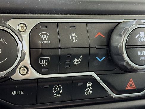 Used 2022 Jeep Gladiator Overland w/ Popular Equipment Package image 19