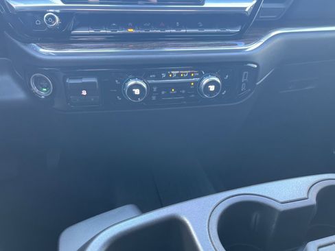 Used 2023 GMC Sierra 1500 Elevation image 19