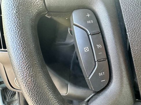 Used 2022 Chevrolet Express 2500 RWD 2500 135 w/ Driver Convenience Package image 16