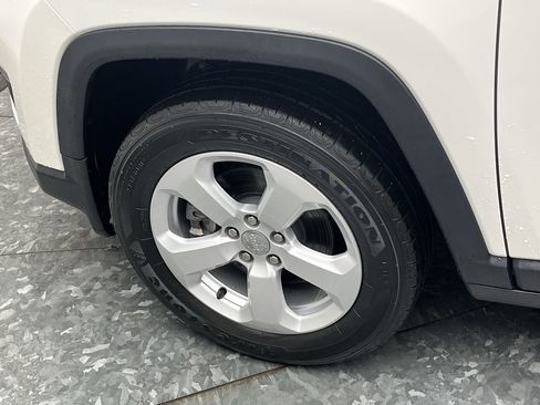 Used 2019 Jeep Compass Latitude w/ Cold Weather Group image 28